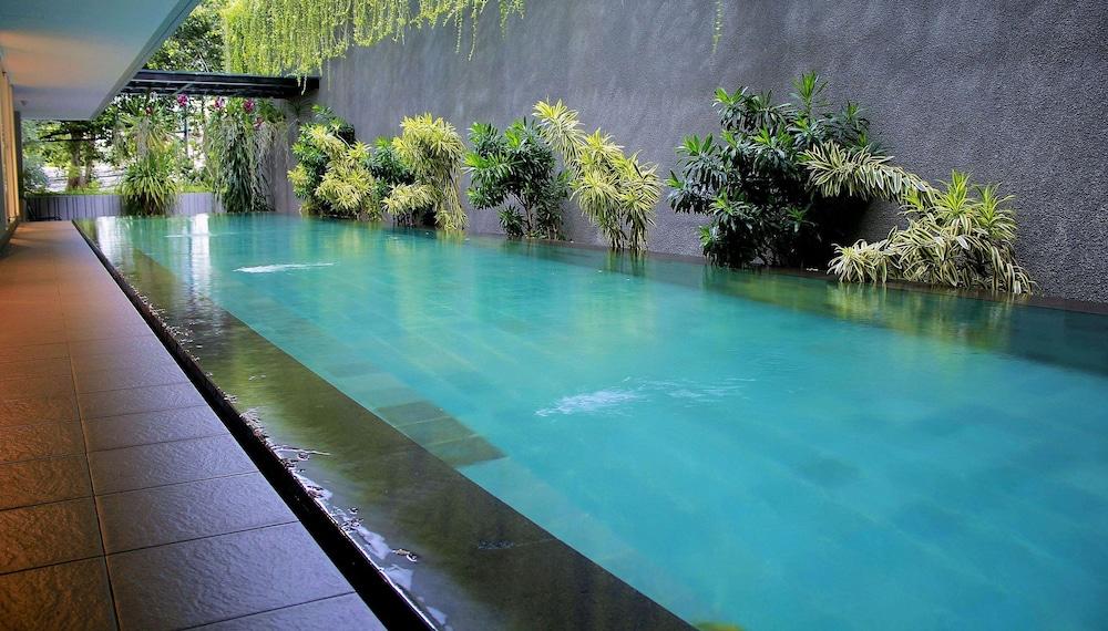 Zen Rooms Patra Kuningan Syariah Jakarta Eksteriør bilde