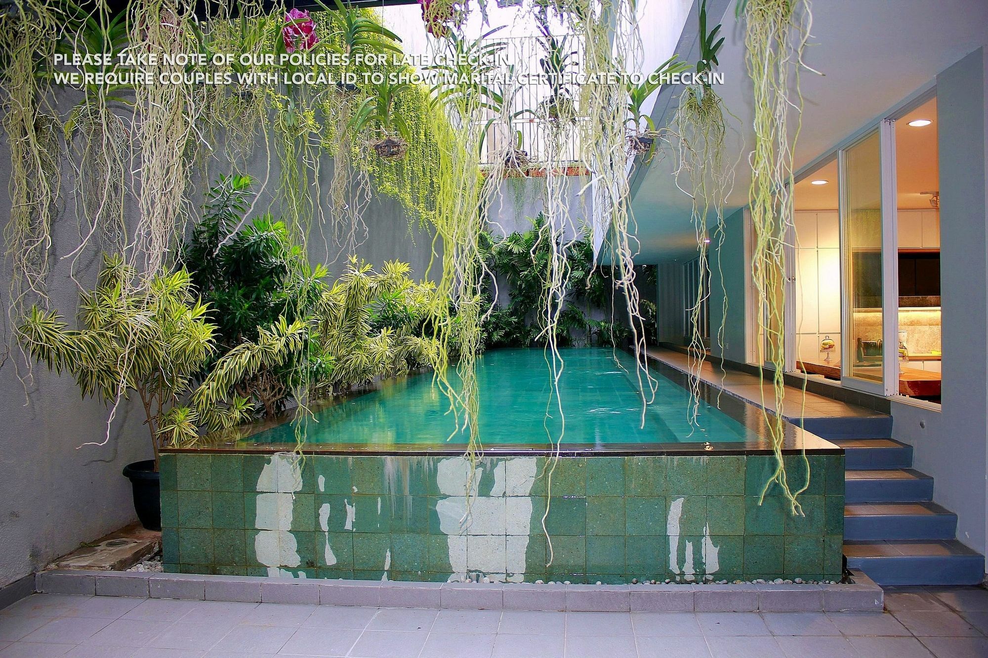 Zen Rooms Patra Kuningan Syariah Jakarta Eksteriør bilde
