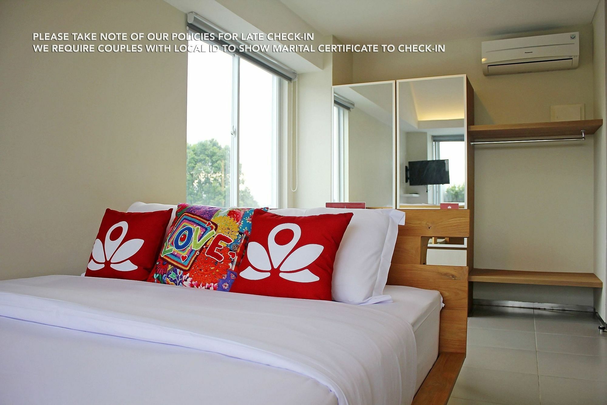 Zen Rooms Patra Kuningan Syariah Jakarta Eksteriør bilde