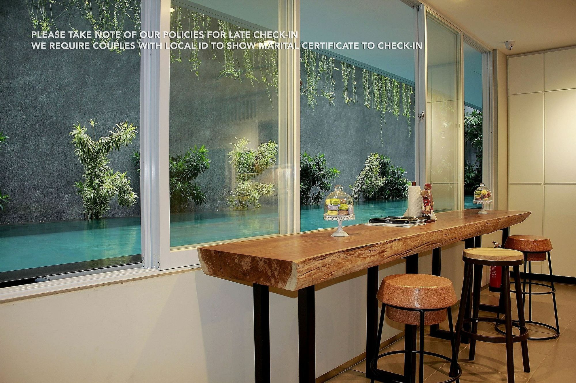 Zen Rooms Patra Kuningan Syariah Jakarta Eksteriør bilde